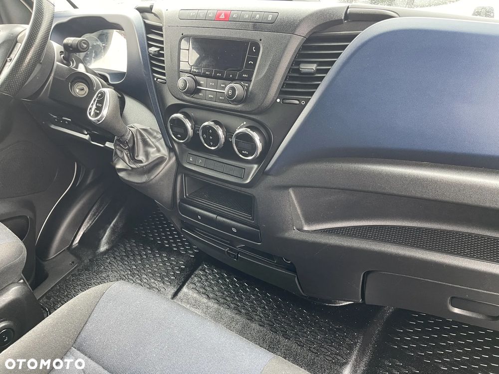 Iveco Daily Izoterma Winda - 28