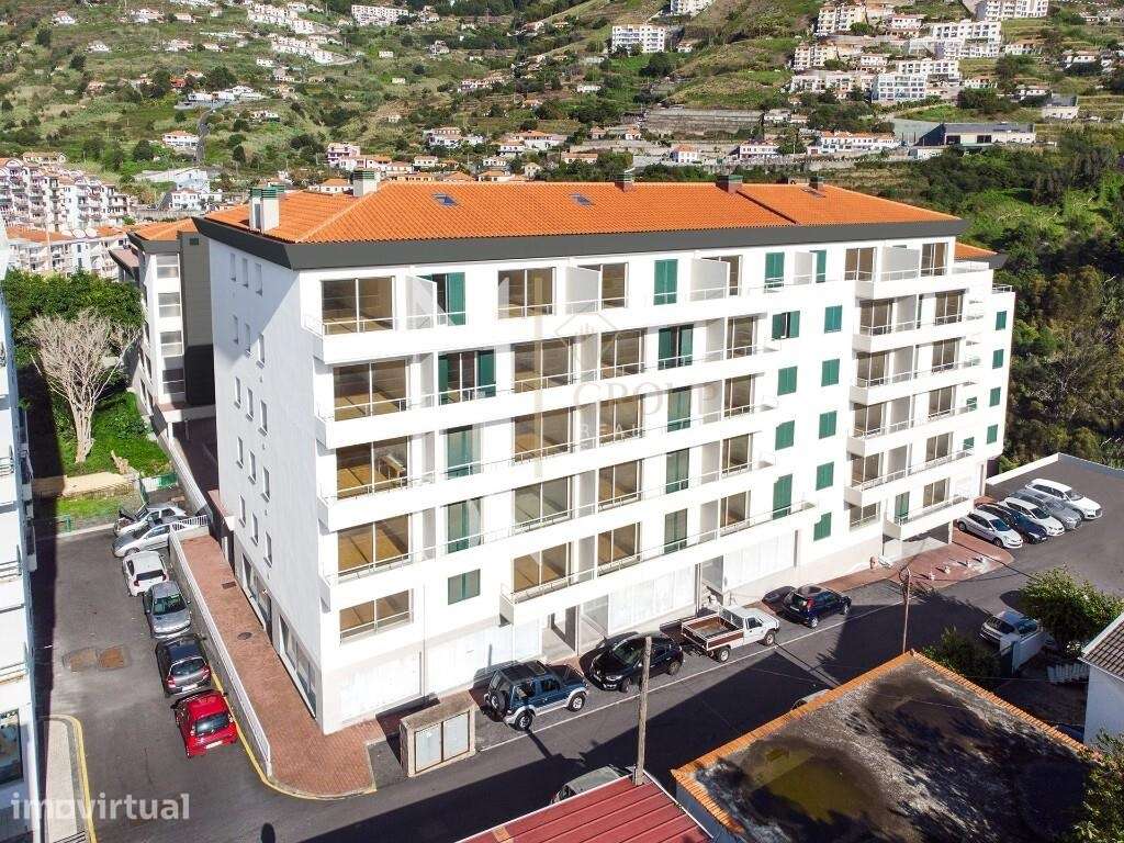 Loja AK | Espaçoso e Central no Caniço! - Grande imagem: 2/47