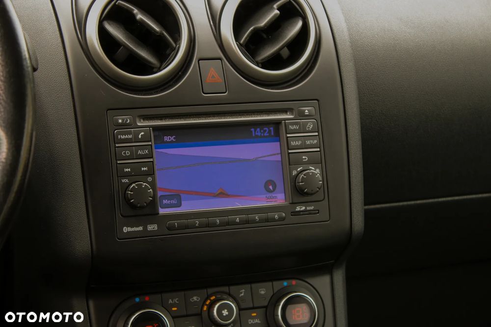 Nissan Qashqai 2.0 dCi DPF tekna - 26
