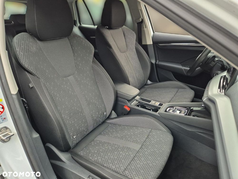 Skoda Octavia 2.0 TDI Style DSG - 30