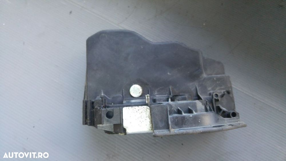 broasca iala stanga spate bmw serie 5  f11 7229459 - 2