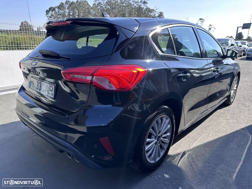 Ford Focus 1.0 EcoBoost S&S TITANIUM - 4