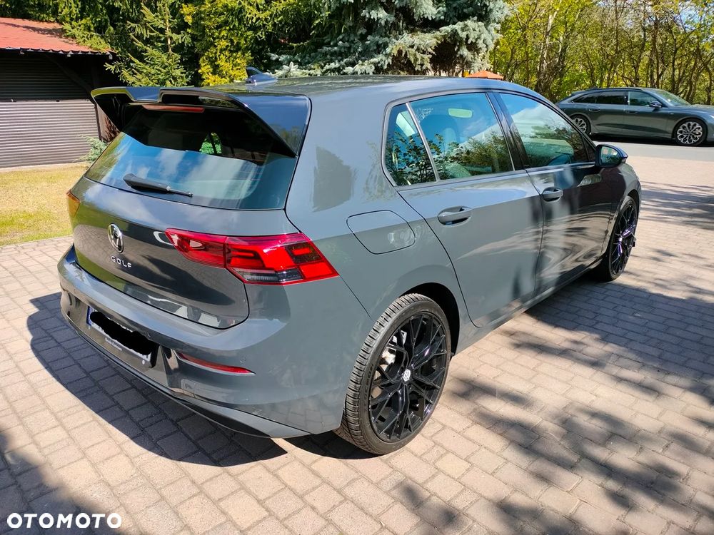 Volkswagen Golf - 6