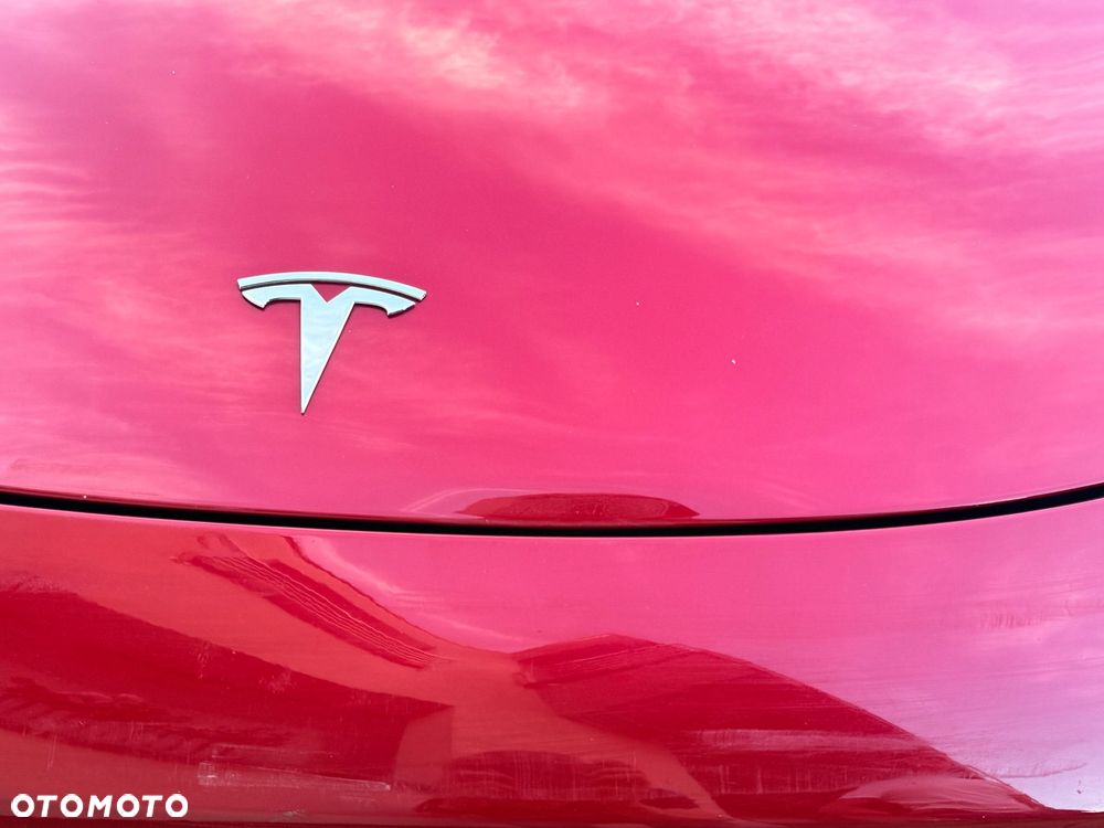 Tesla Model 3 - 35