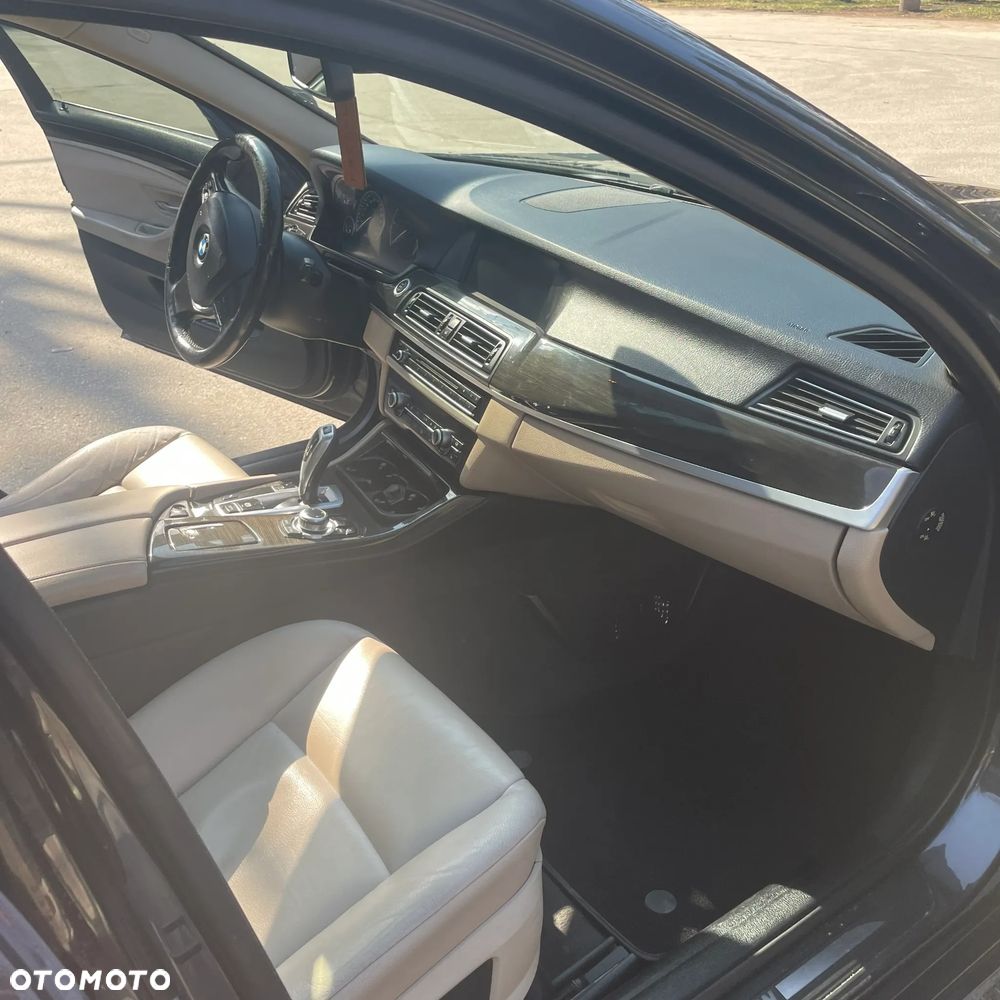 BMW Seria 5 520d - 12