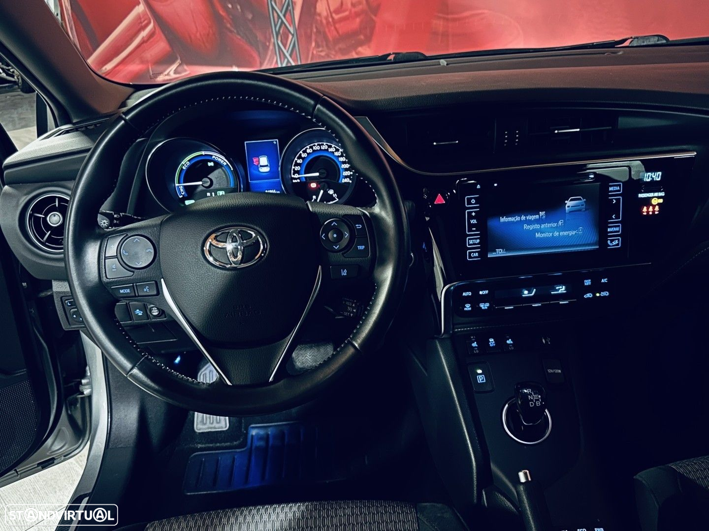 Toyota Auris 1.8 HSD Comfort +P.Sport+Navi - 10