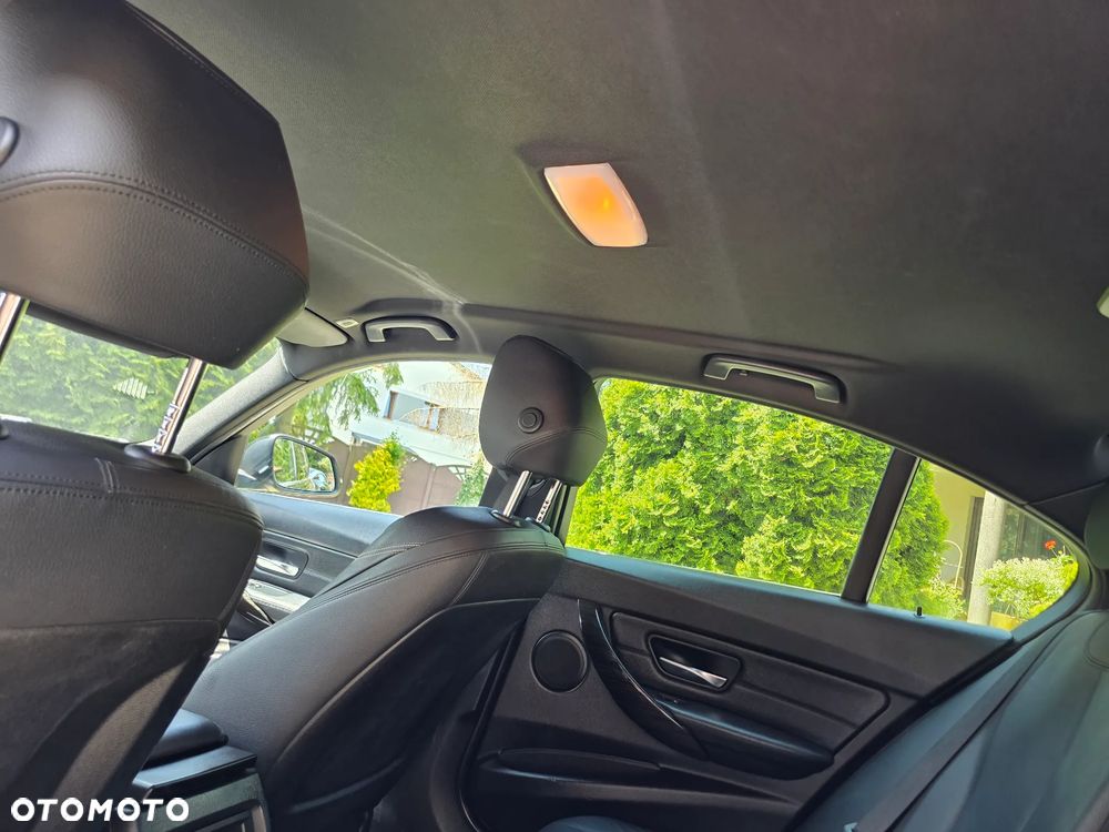BMW Seria 3 320i Efficient Dynamics Edition Luxury Line - 26