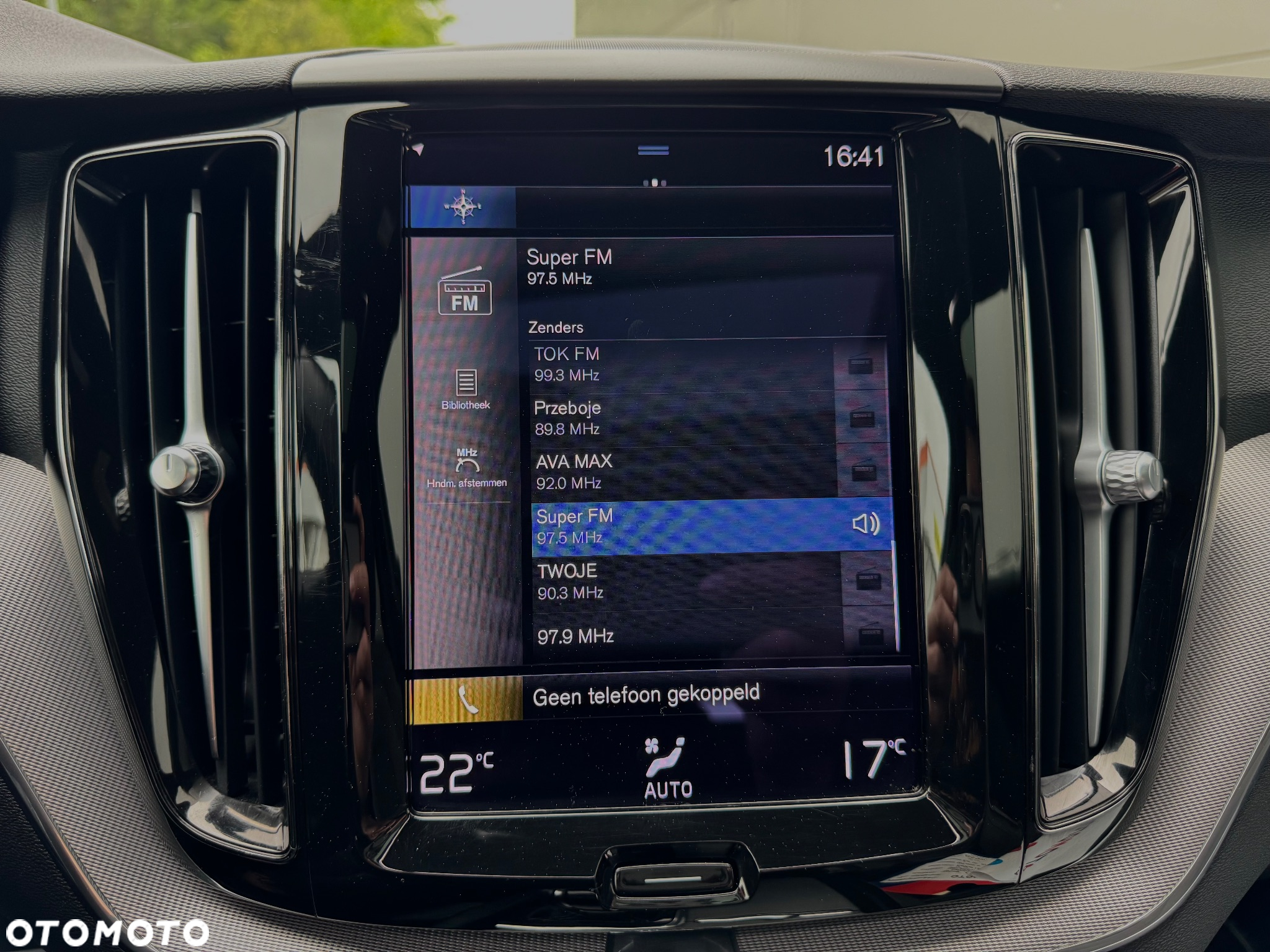 Volvo XC 60 D4 R-Design - 34