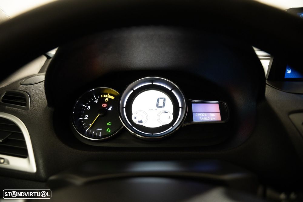 Renault Mégane 1.5 dCi Dynamique S - 17