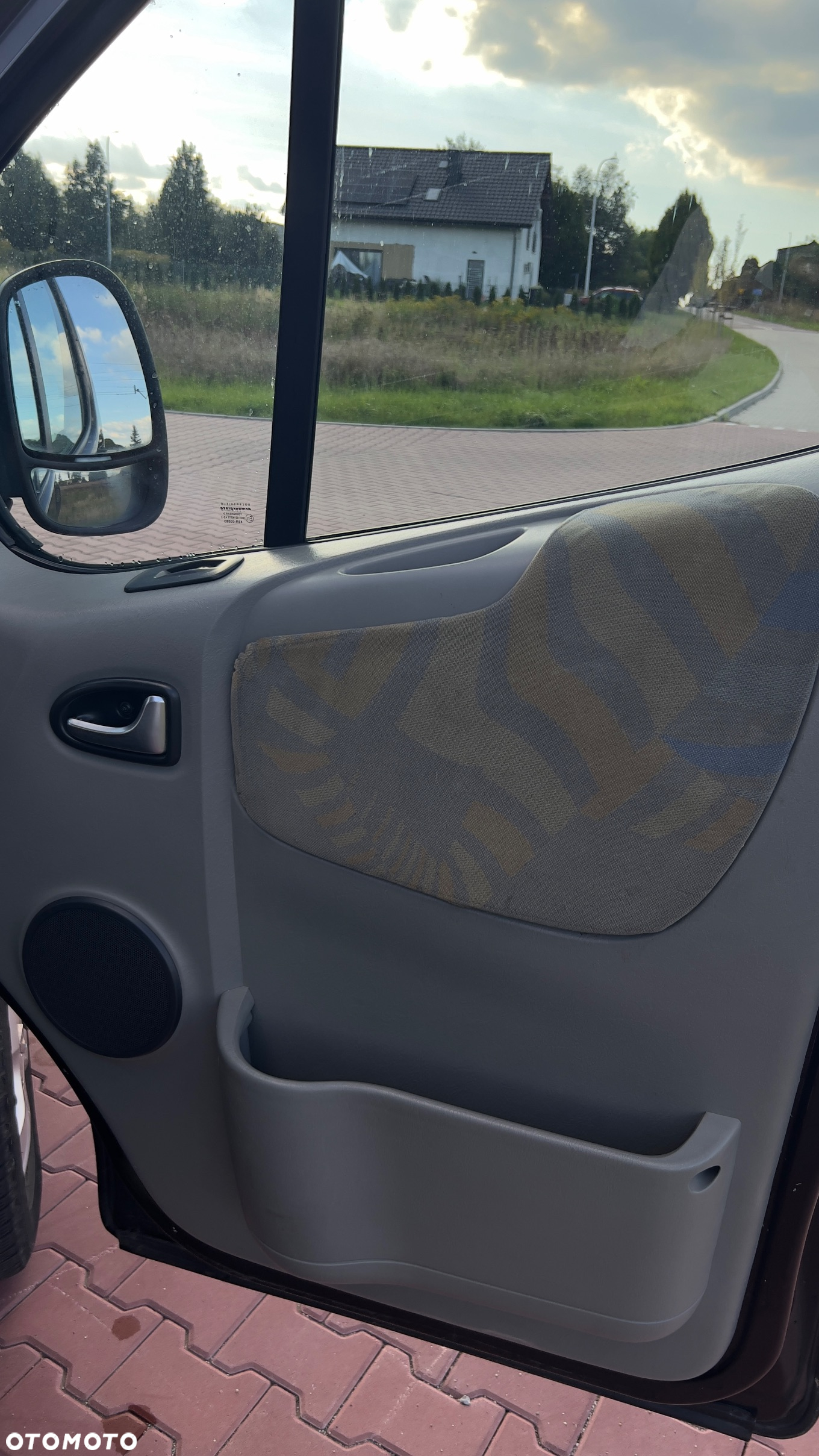 Renault Trafic dCi Passenger - 32