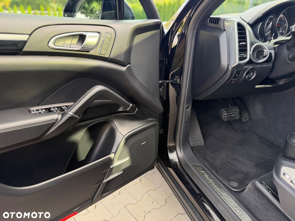 Porsche Cayenne Diesel Platinum Edition - 30