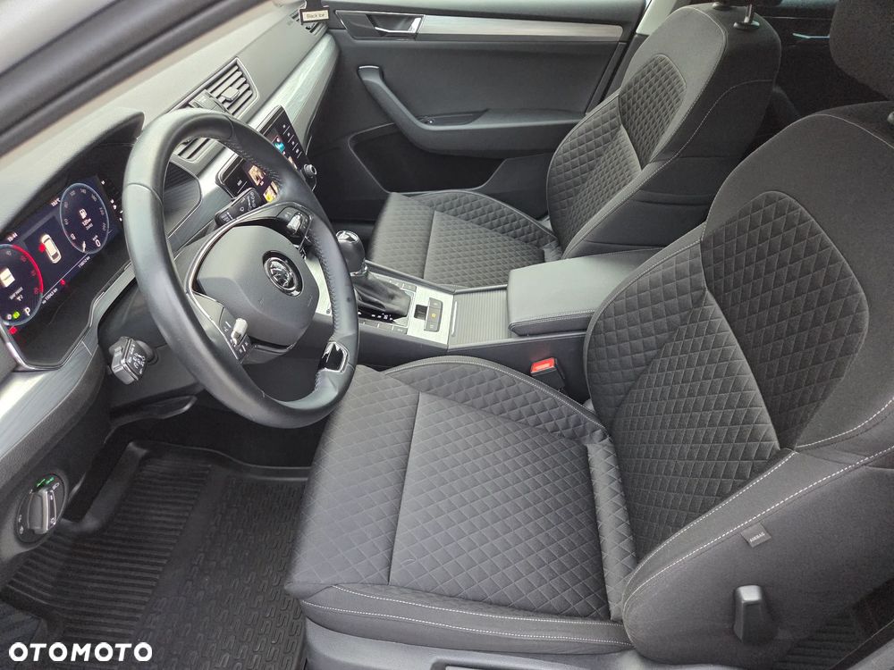 Skoda Superb 2.0 TDI SCR Ambition DSG - 25