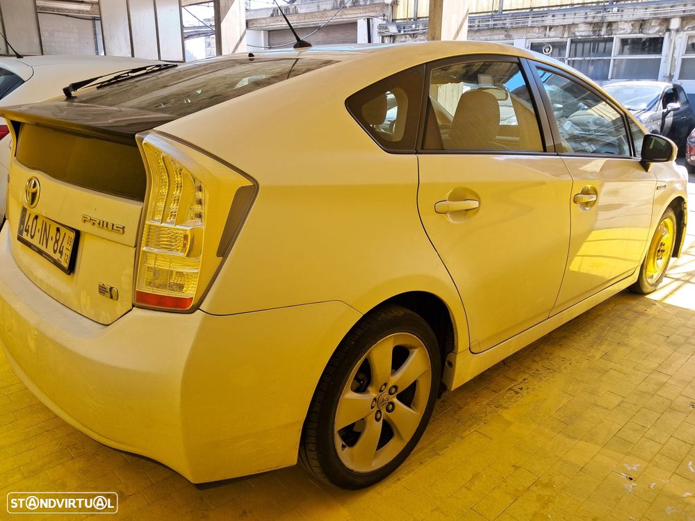 Toyota Prius 1.8 - 16