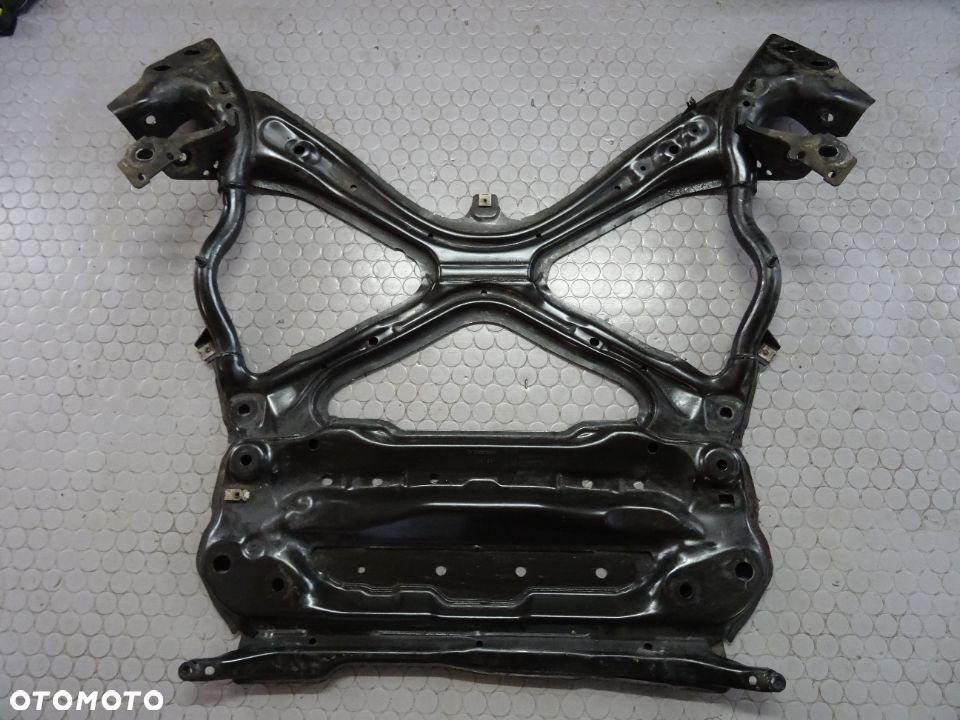 8W1399347F lawa sanki wozek przod Audi A4 B9 czesci