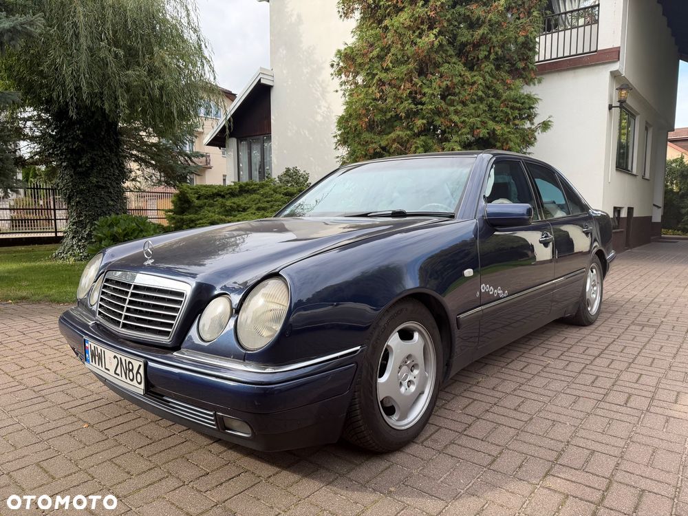 Mercedes-Benz Klasa E - 2