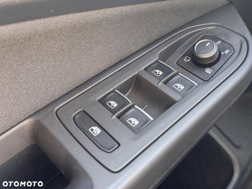 Volkswagen Golf - 12