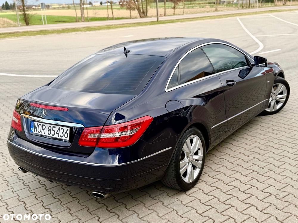 Mercedes-Benz Klasa E - 23