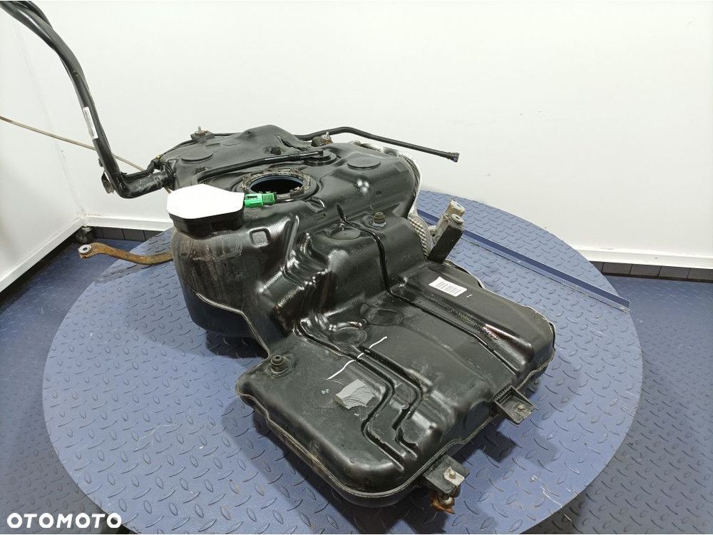 AUDI Q5 8R LIFT 2.0 TDI ZBIORNIK PALIWA WLEW DIESEL 8R0201135SCR - 4