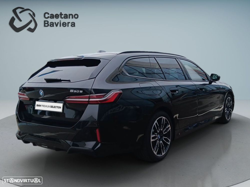BMW 530 e Pack Desportivo M - 8