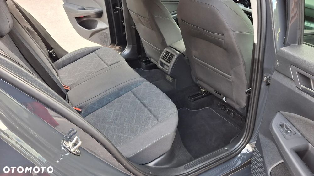 Volkswagen Golf Variant 2.0 TDI SCR DSG Style - 11