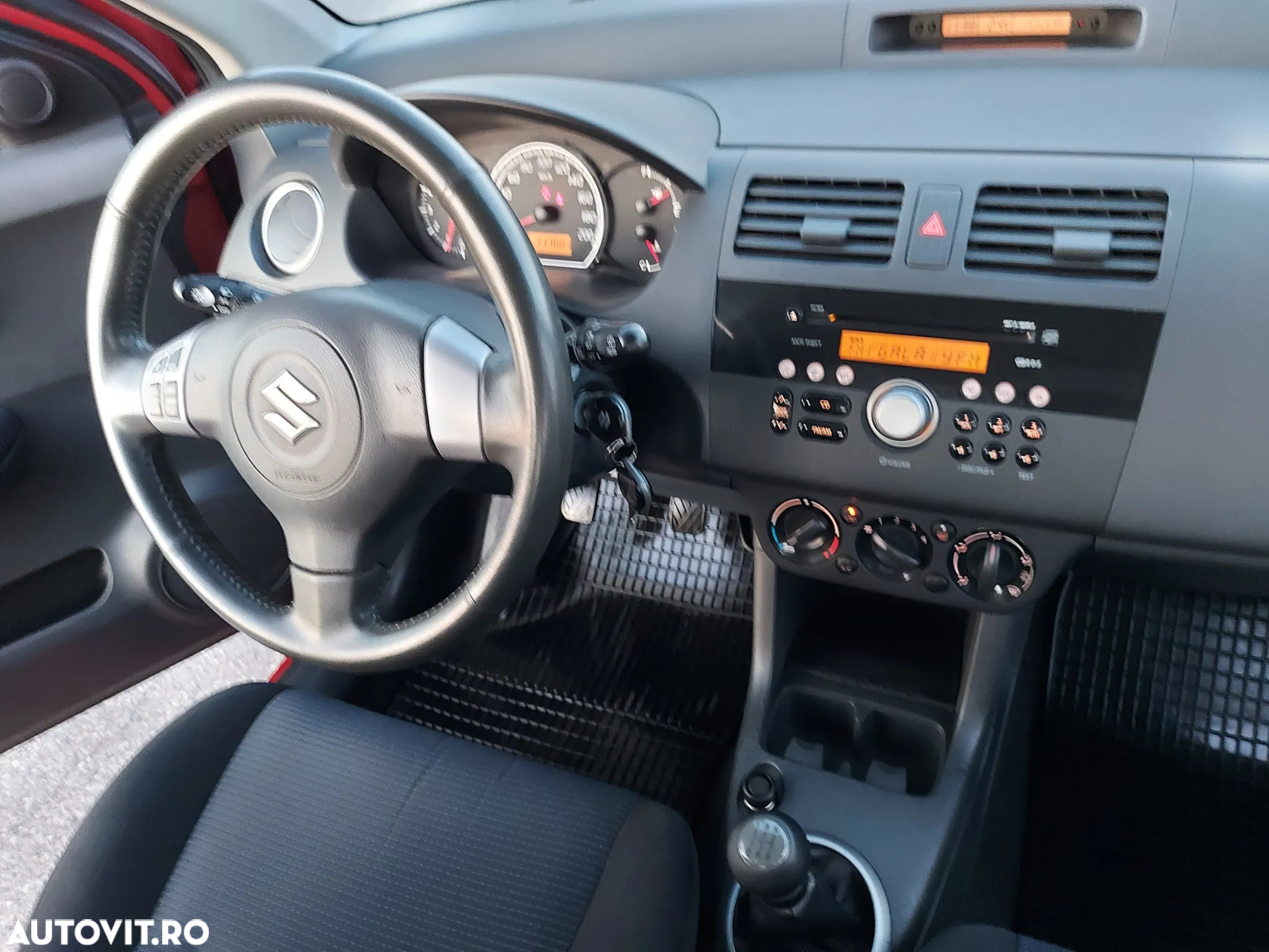 Suzuki Swift - 11