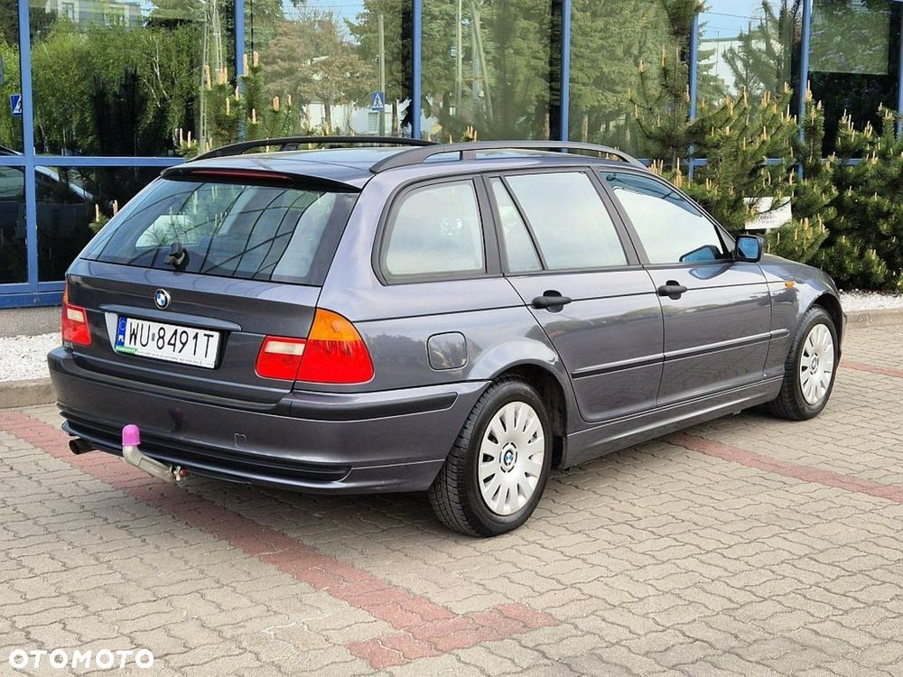 BMW Seria 3 318i - 11