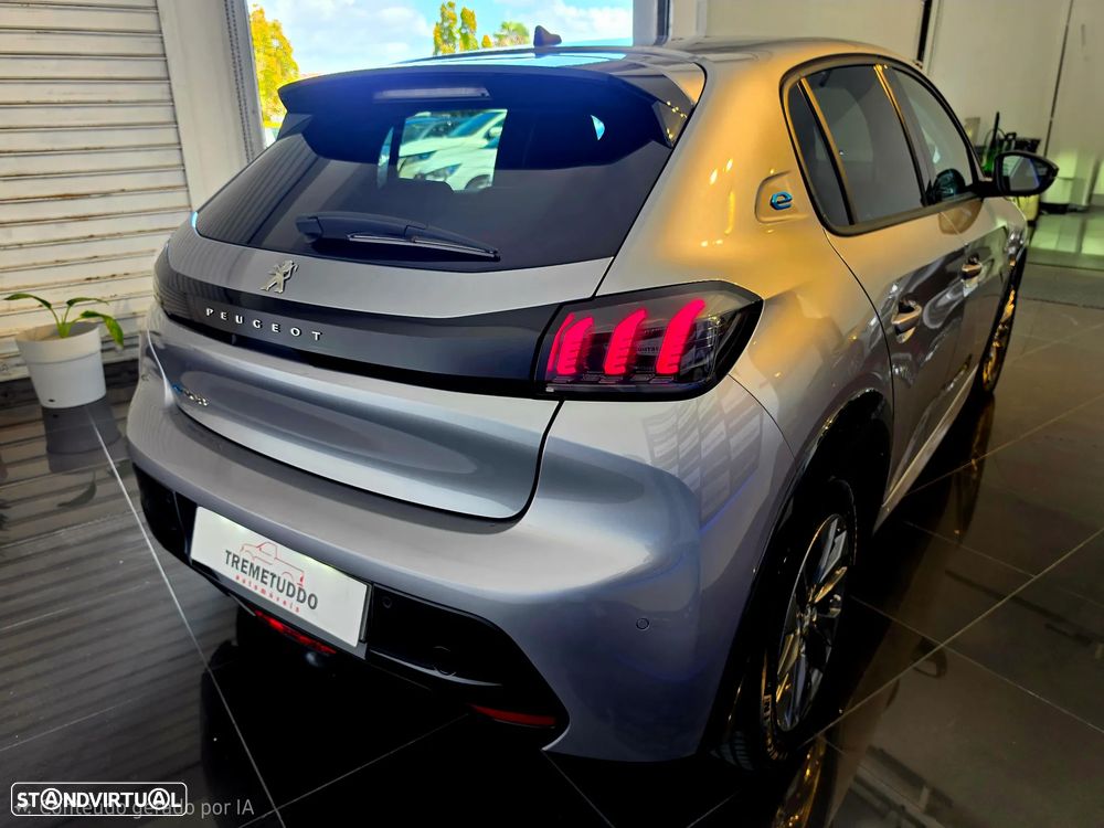 Peugeot e-208 Allure - 8