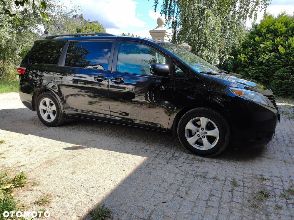 Toyota Sienna 3.5 V6 - 10