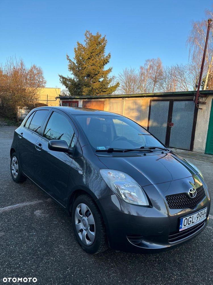 Toyota Yaris 1.3 Terra Gold - 1