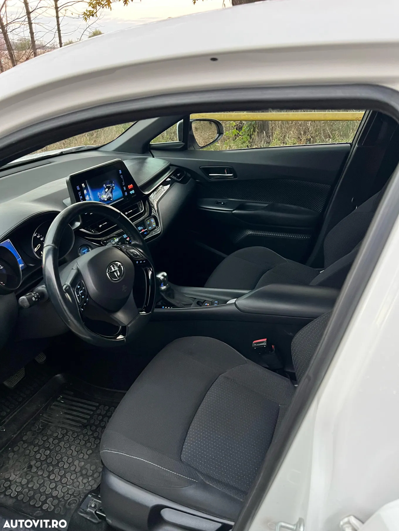 Toyota C-HR - 11
