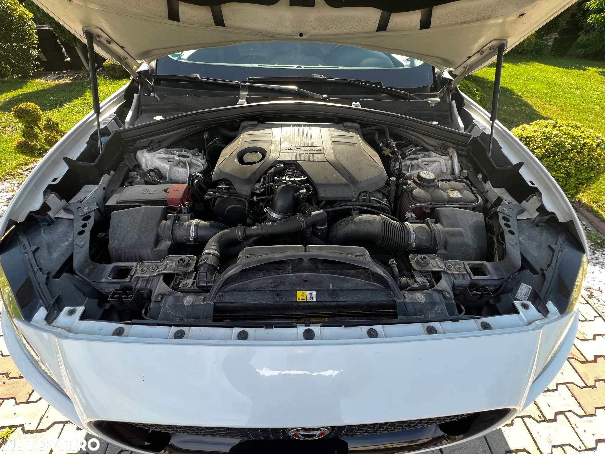 Jaguar F-Pace 3.0 AWD First Edition - 38