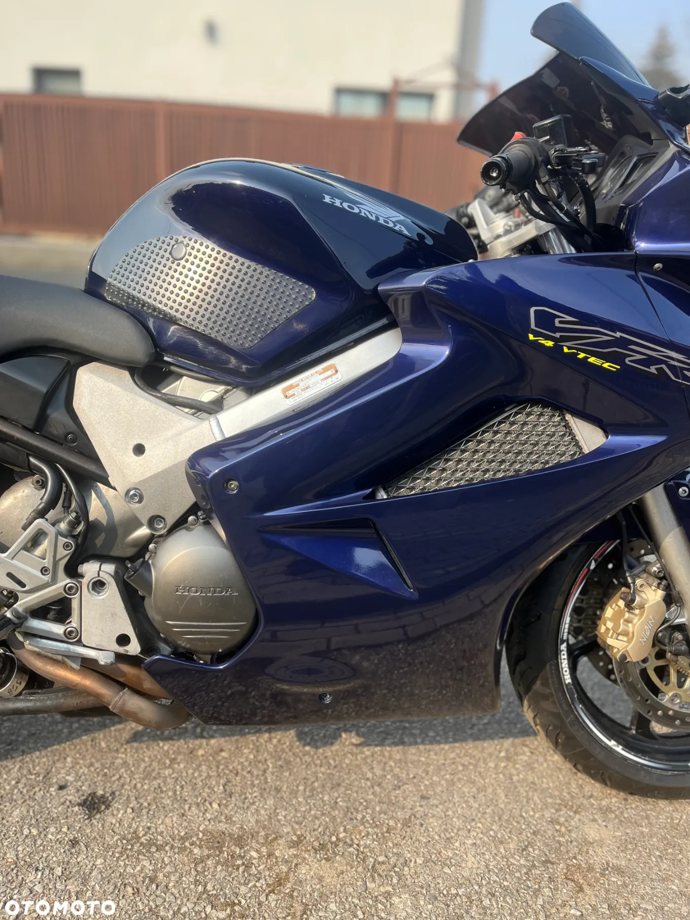 Honda VFR - 6