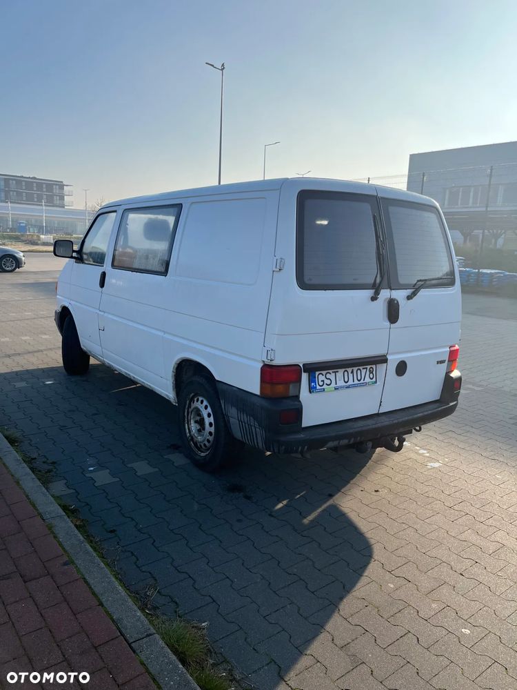 Volkswagen Transporter - 4