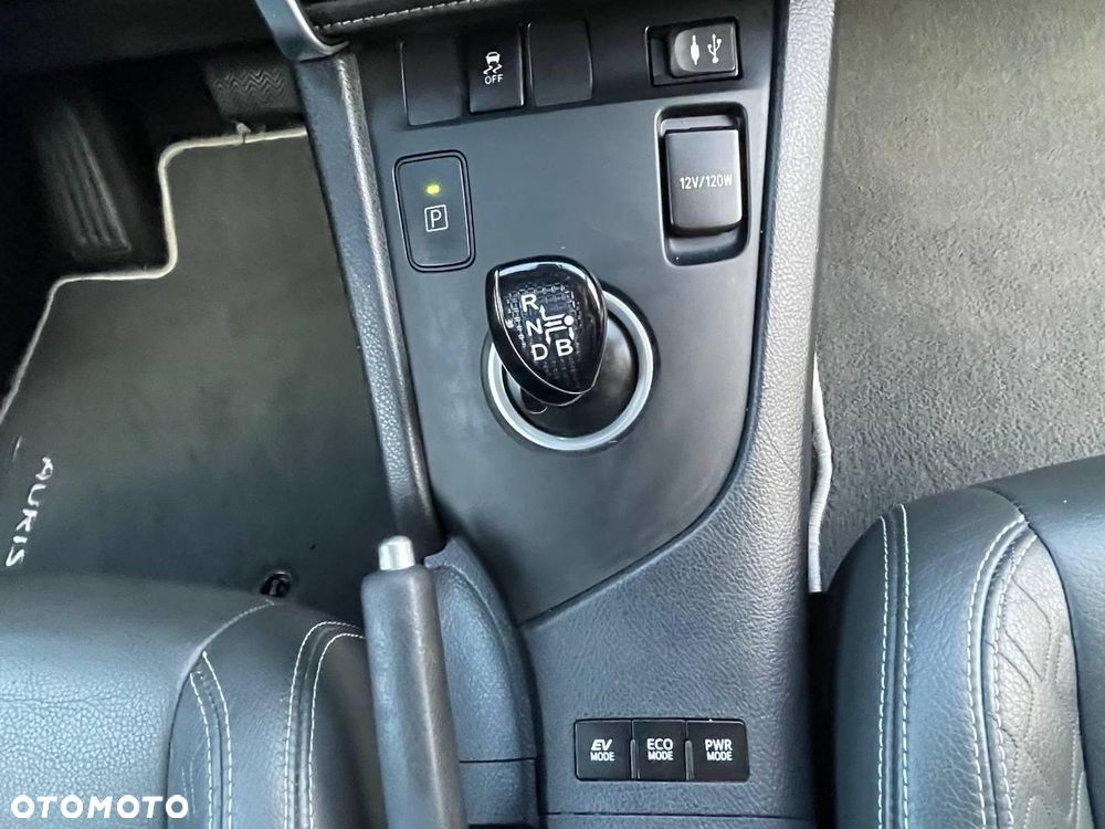 Toyota Auris Hybrid 135 Premium - 23