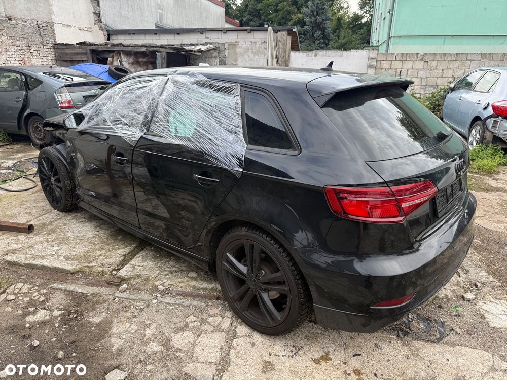 Audi A3 Sportback 35 TFSI S tronic S line - 2