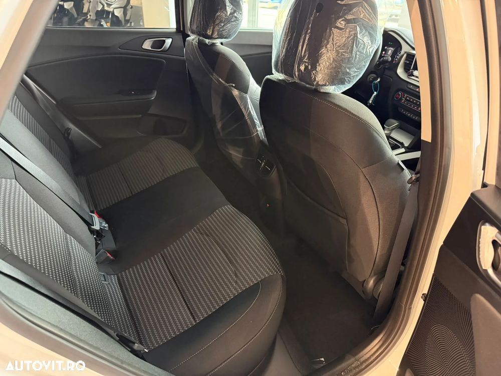 Kia XCeed - 26