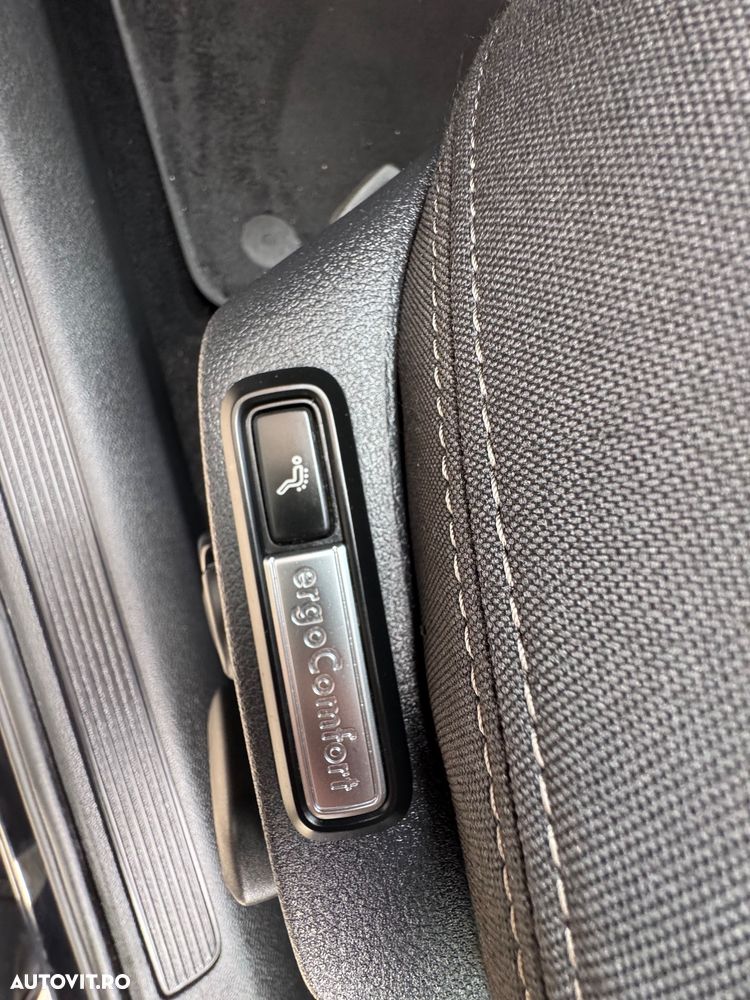 Volkswagen Passat 2.0 TDI (BlueMotion Technology) Highline - 22