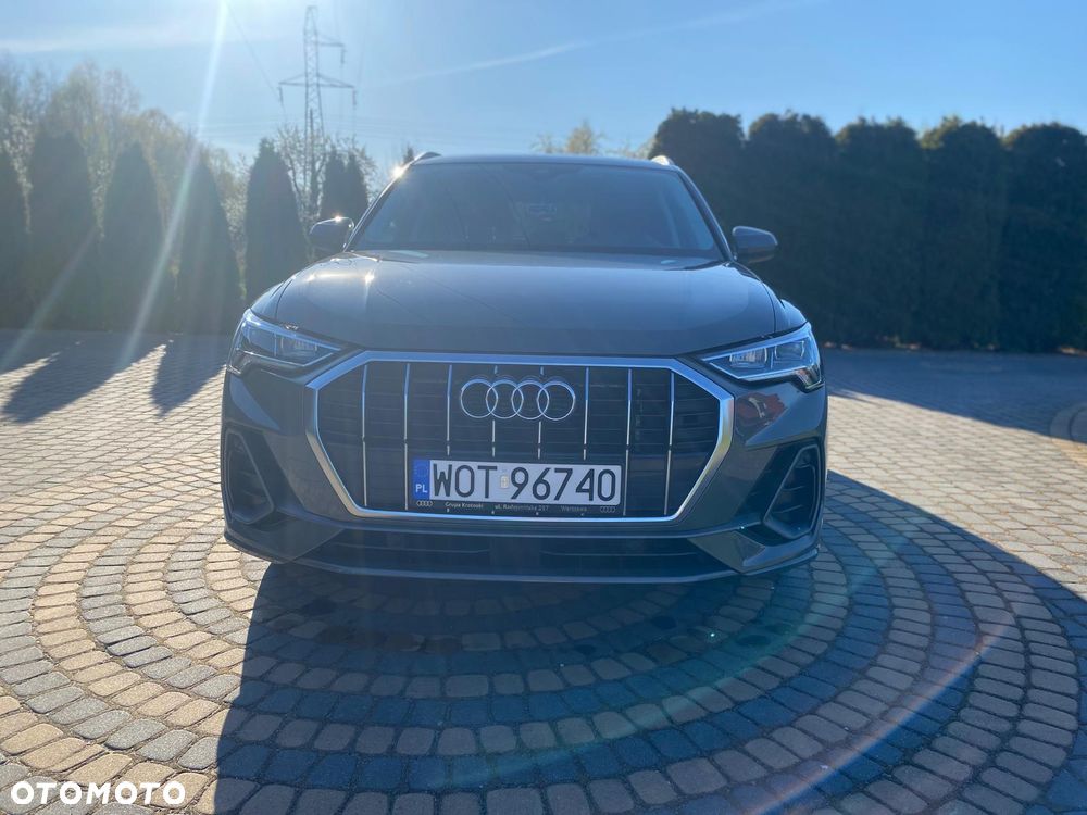 Audi Q3 35 TFSI S tronic - 1