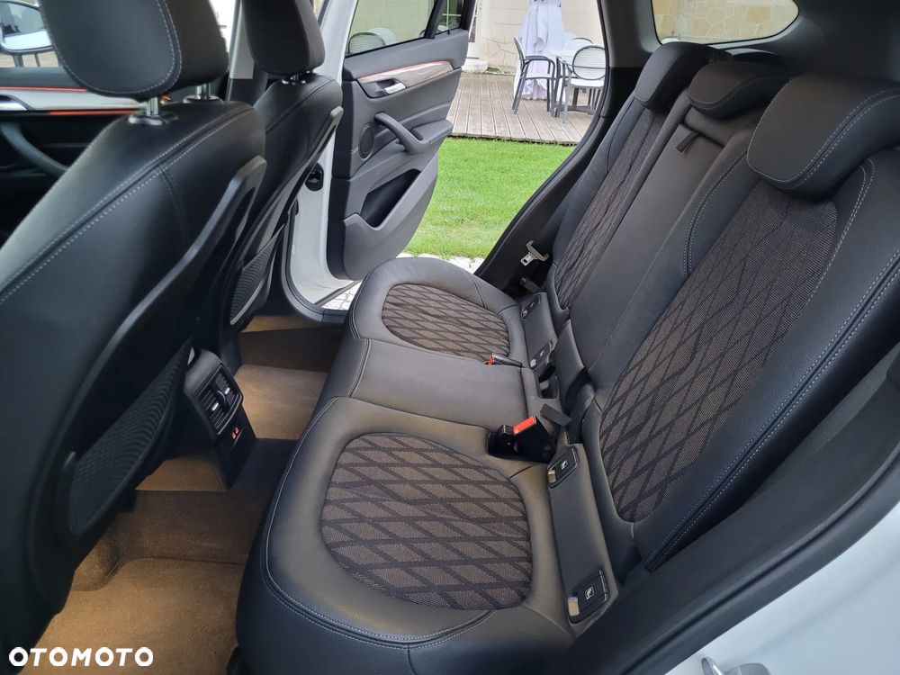 BMW X1 sDrive20i xLine - 12