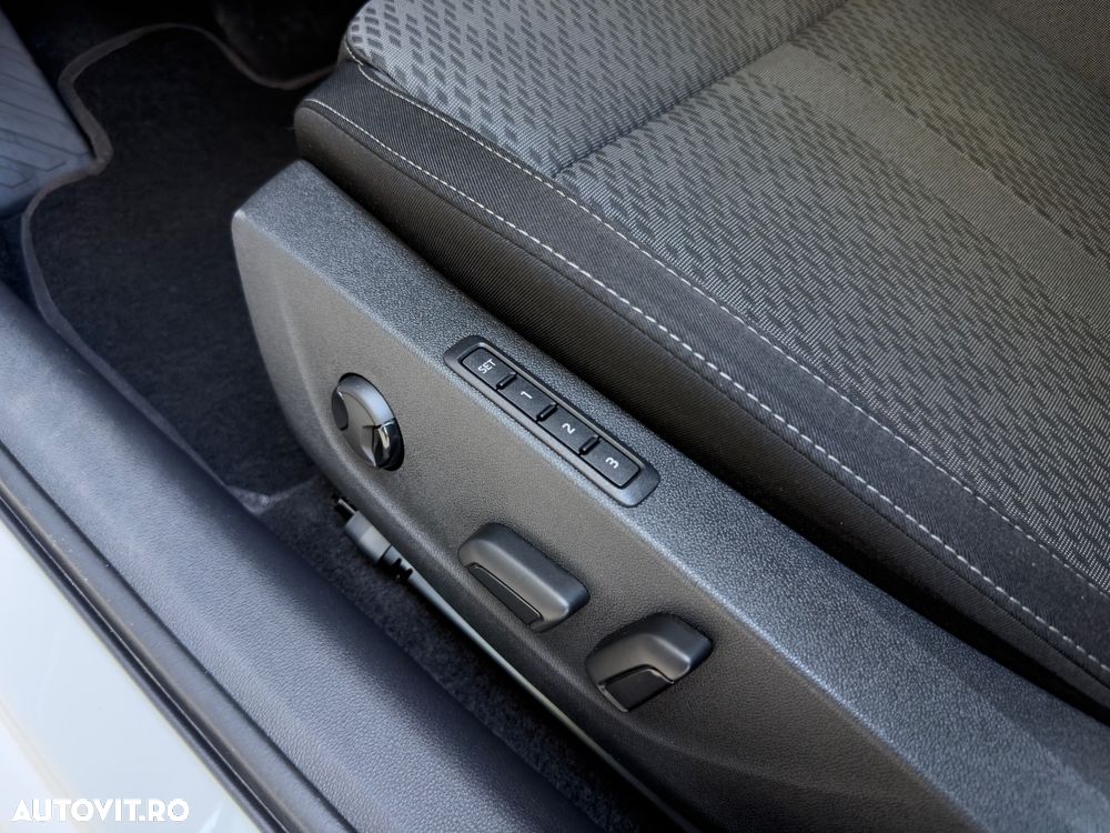 Skoda Octavia 2.0 TDI (Green tec) Style - 11