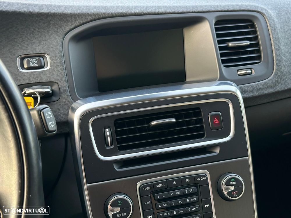 Volvo V60 2.4 D6 Summum AWD Phev - 28