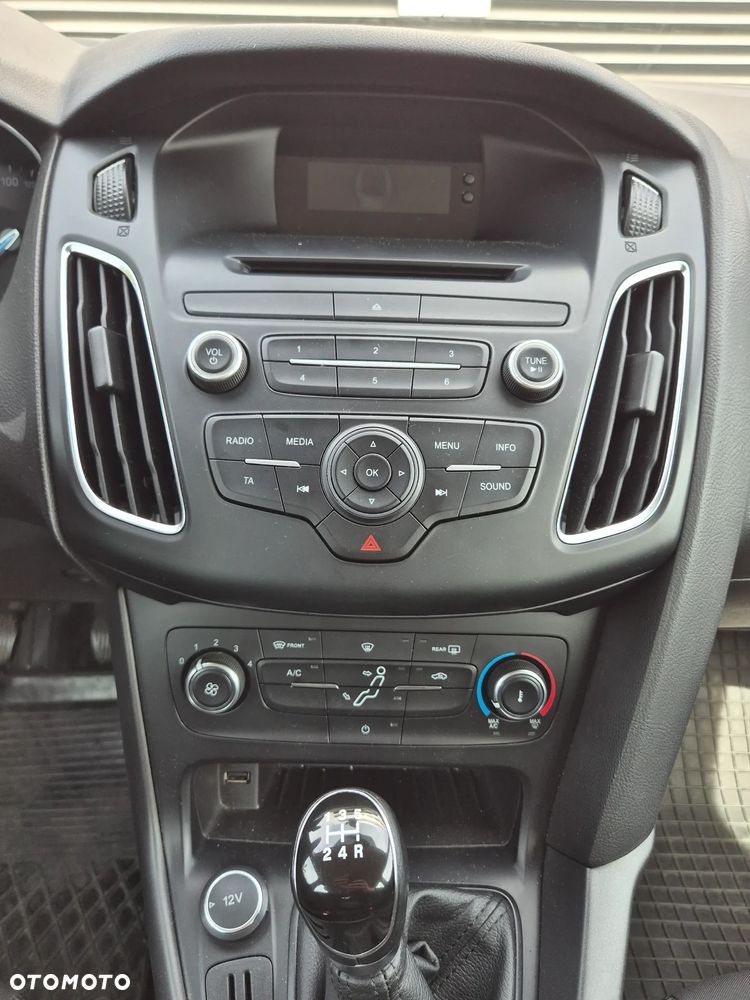 Ford Focus 1.6 Gold X - 15