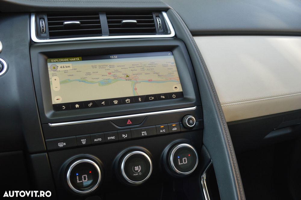 Jaguar E-Pace P200 AWD S - 10