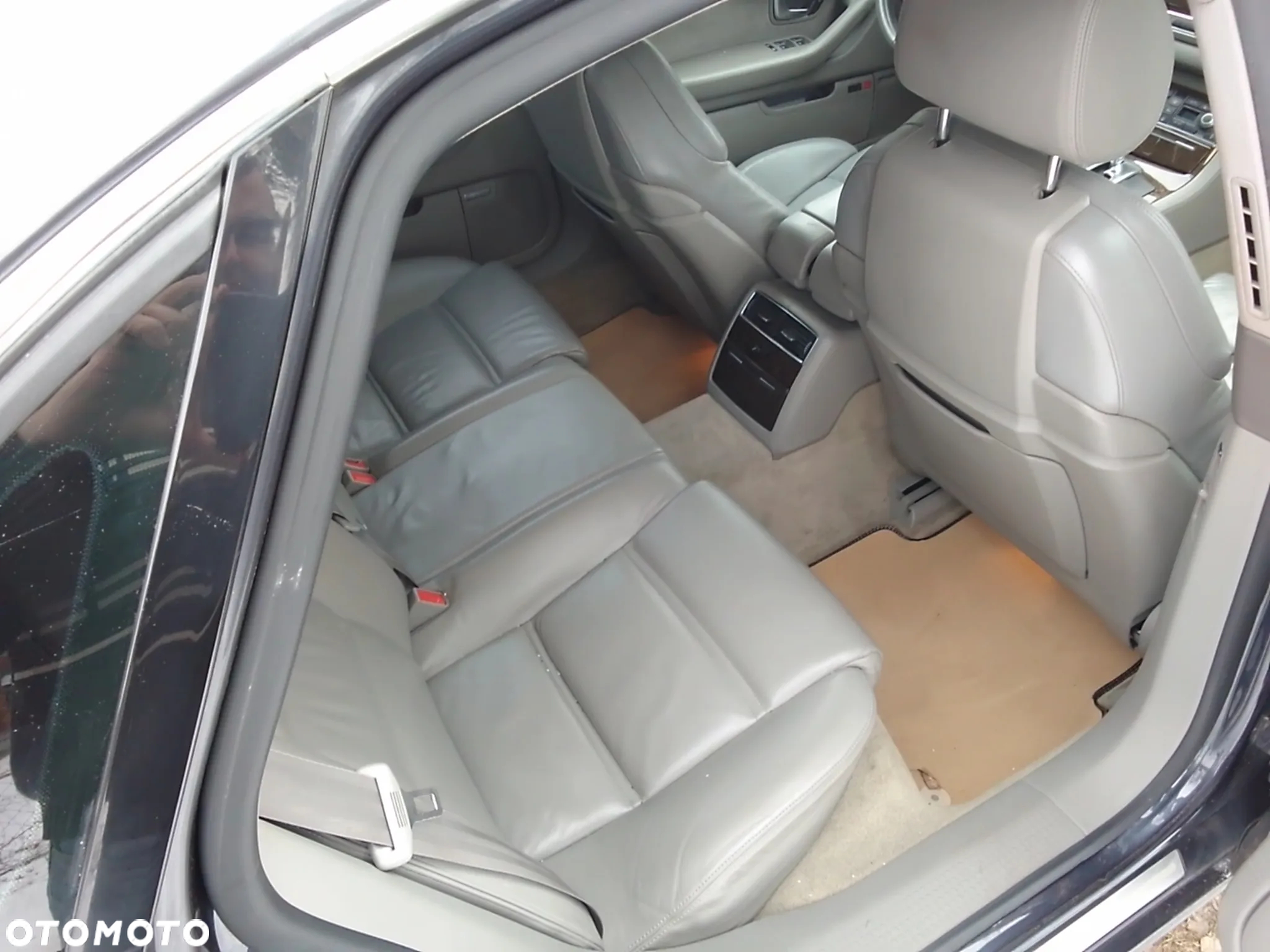 Audi A8 4.2 FSI Quattro - 12