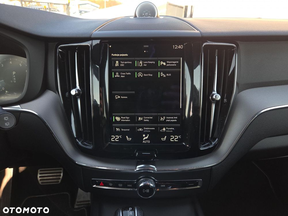 Volvo XC 60 T5 AWD R-Design - 18