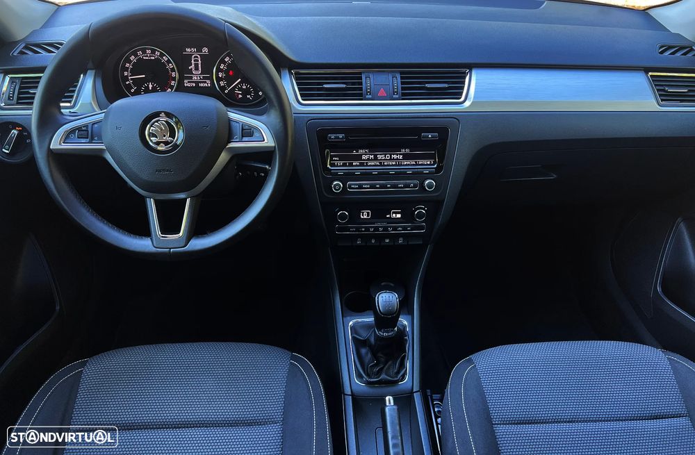 Skoda Rapid Spaceback 1.6 TDi Elegance - 22