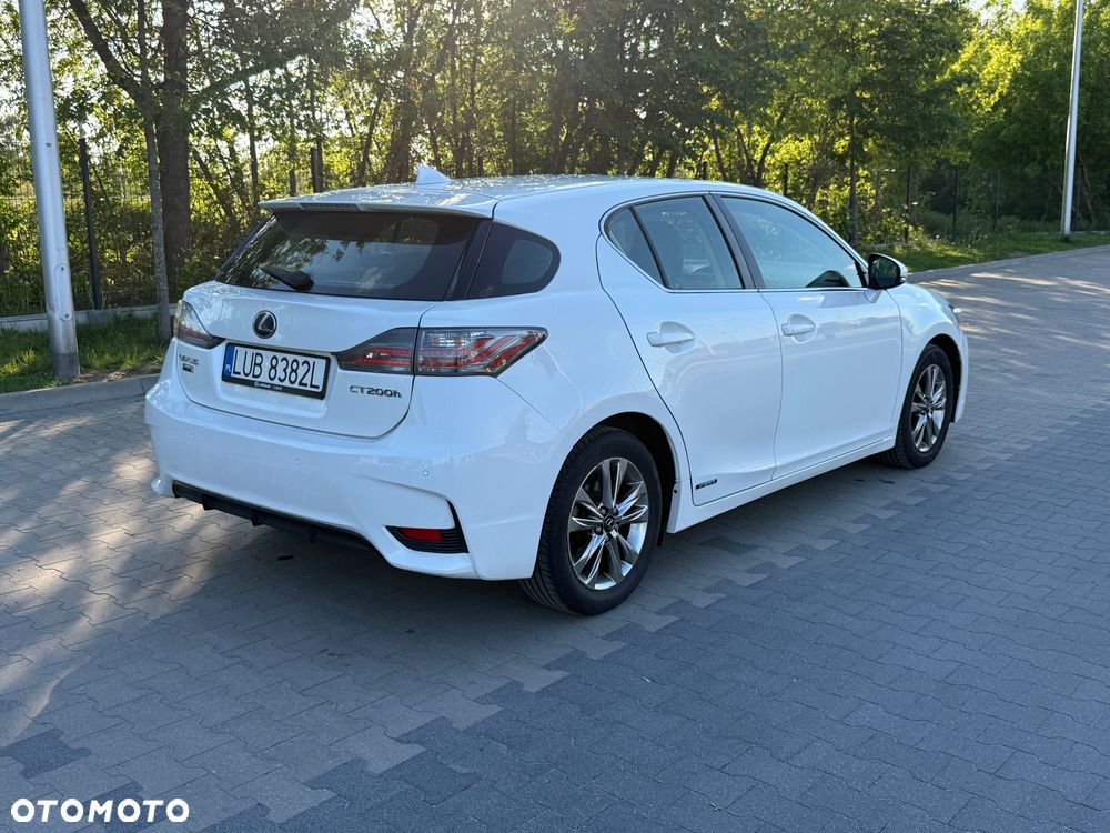 Lexus CT 200h Comfort - 4