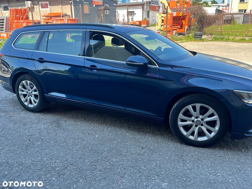 Volkswagen Passat 2.0 TDI SCR DSG Conceptline - 7