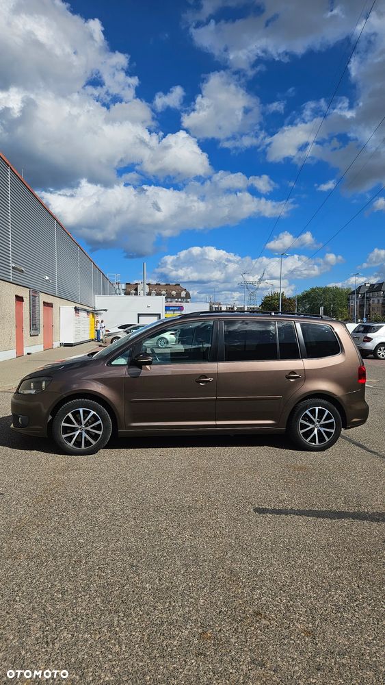 Volkswagen Touran 1.4 TSI Comfortline DSG - 5