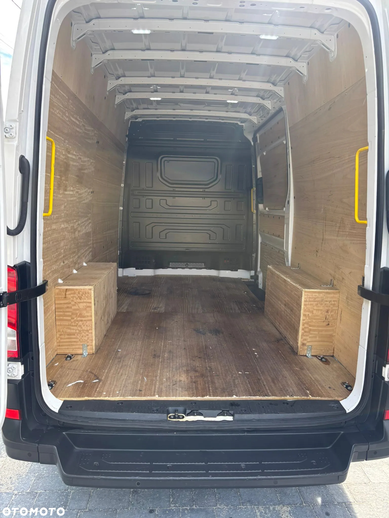 Volkswagen Crafter L3H3 - 9